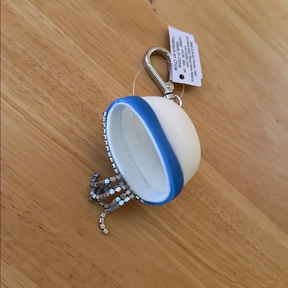 Bath & Body Works Polar Bear PocketBac Holder